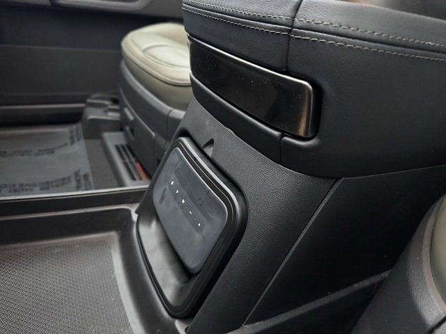 Used 2023 Rivian R1S Adventure image 19