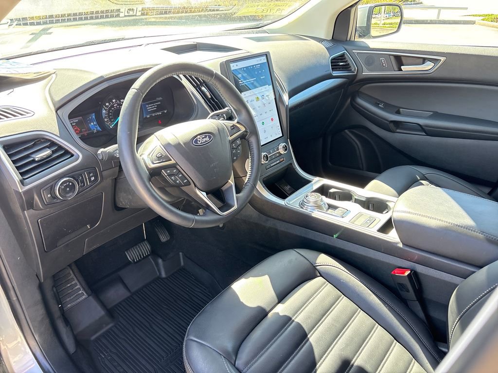 Used 2024 Ford Edge SEL w/ Convenience Package image 11