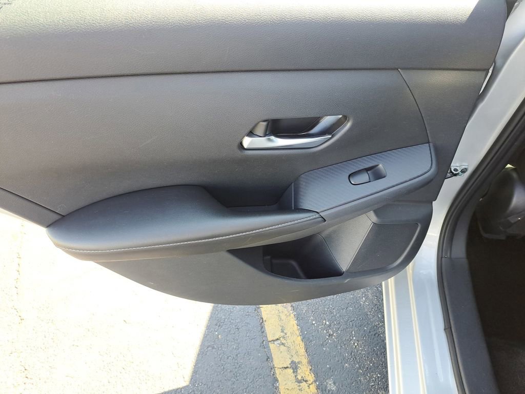 Used 2023 Nissan Sentra SV FWD image 17