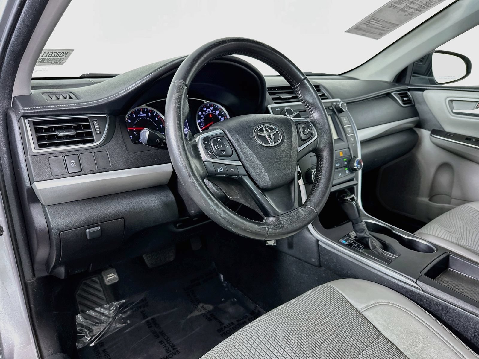 Used 2016 Toyota Camry SE FWD image 9
