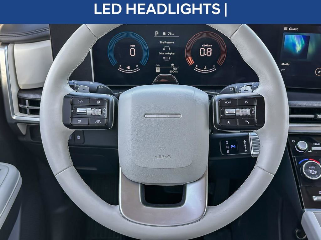 Used 2025 Hyundai Santa Fe SEL FWD image 17