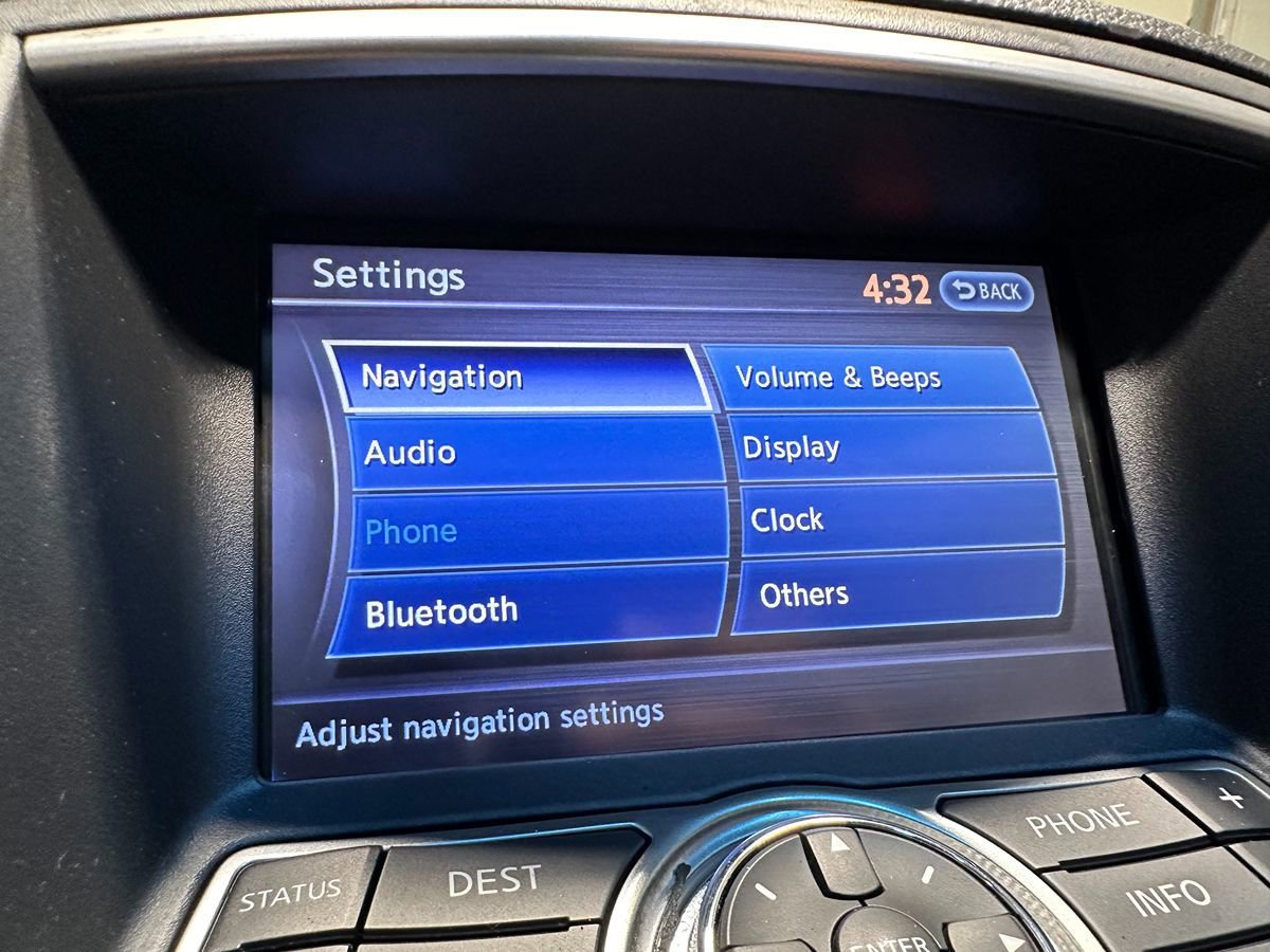 Used 2011 INFINITI G37 Sport image 38