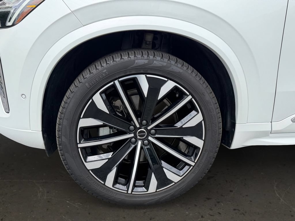 Certified 2026 Volvo XC90 B6 Plus AWD/4WD image 27