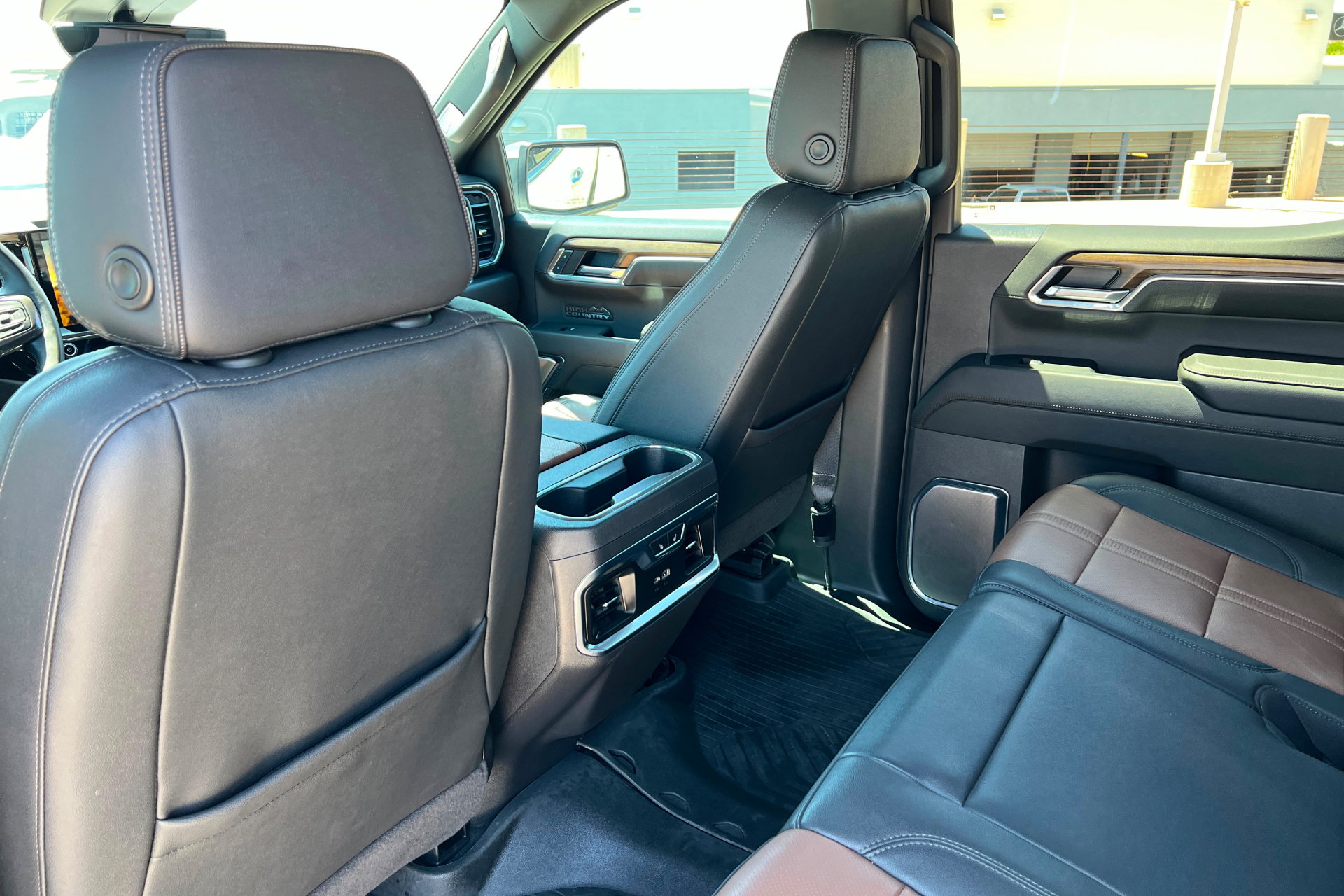Used 2024 Chevrolet Silverado 1500 High Country w/ Technology Package AWD/4WD image 20