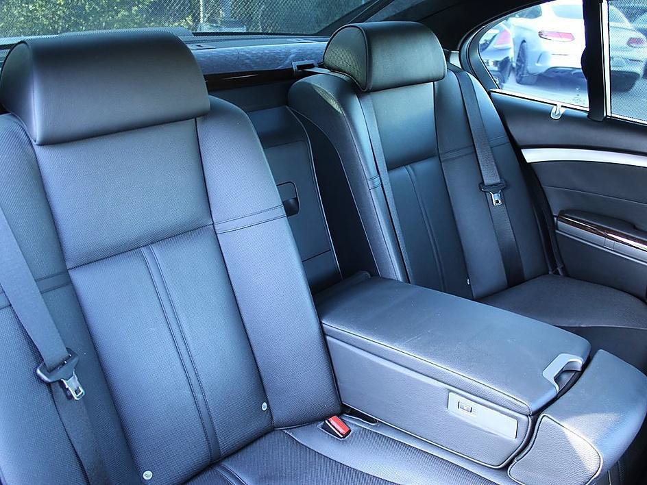 Used 2007 BMW 750i RWD image 22