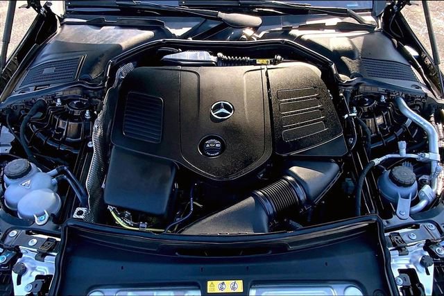 Used 2025 Mercedes-Benz C 300 4MATIC Sedan image 26