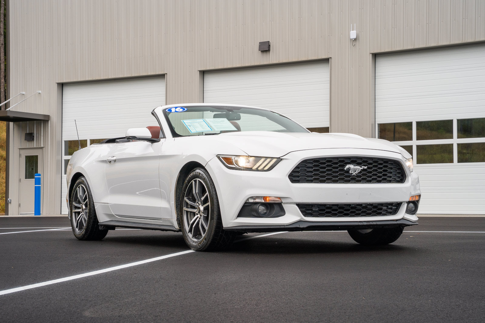 Used 2016 Ford Mustang Premium RWD image 2