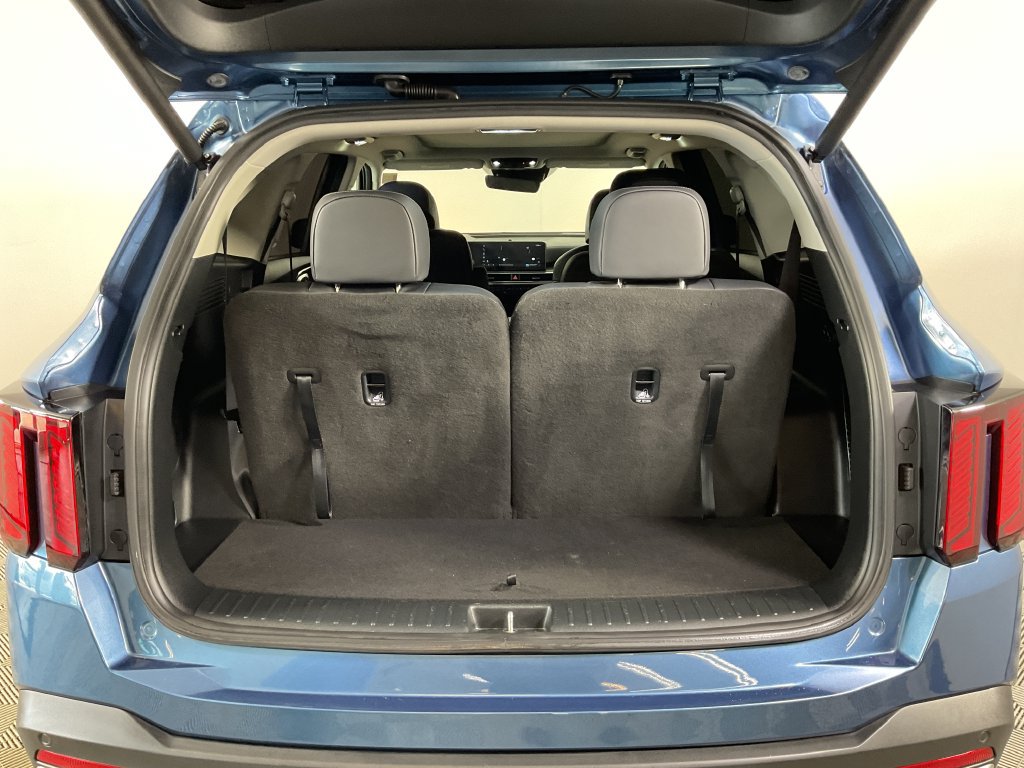 Used 2025 Kia Sorento EX w/ EX Panoramic Sunroof Package AWD/4WD image 22
