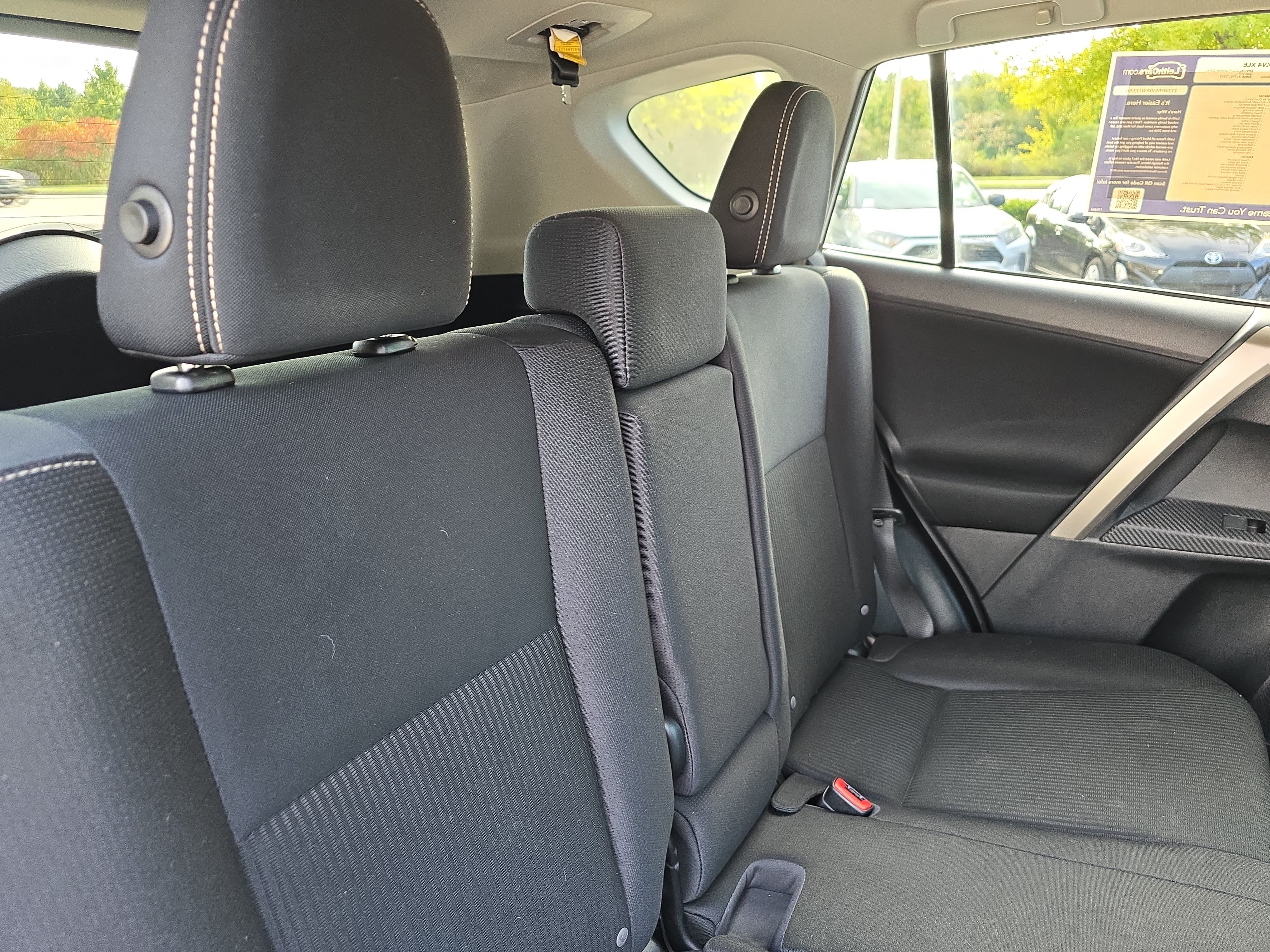 Used 2015 Toyota RAV4 XLE FWD image 12