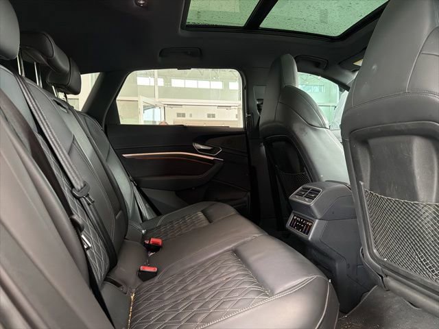 Used 2024 Audi Q8 e-tron Prestige w/ Prestige Package AWD/4WD image 12