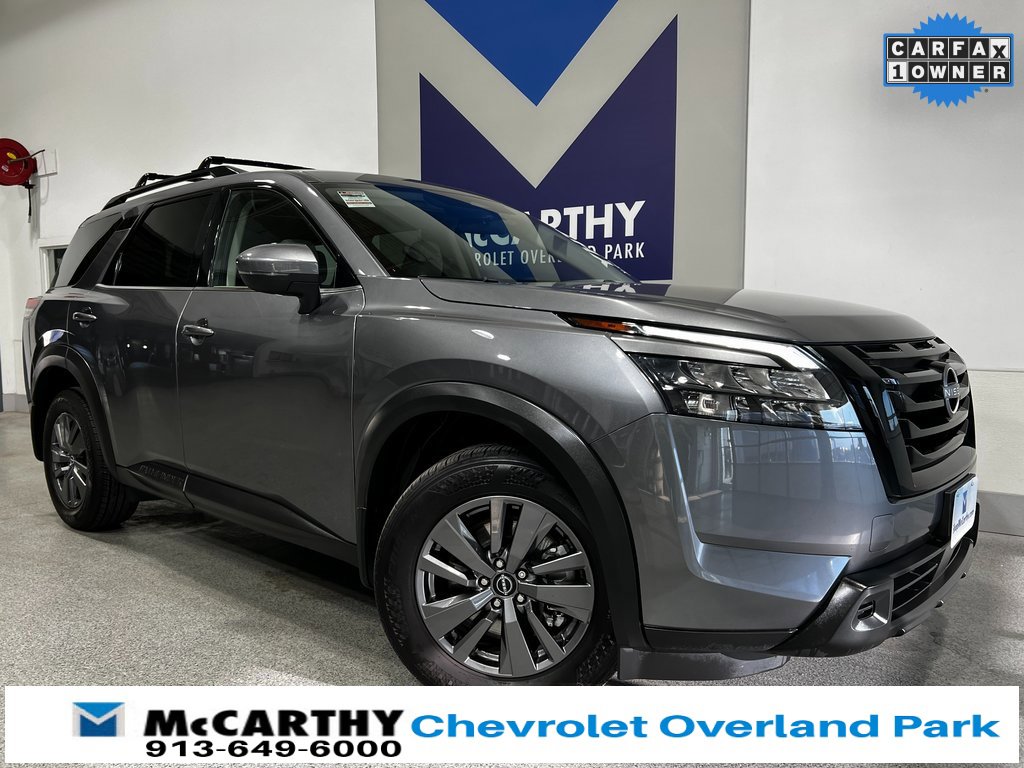 Used 2024 Nissan Pathfinder SV w/ Black Appearance Package
