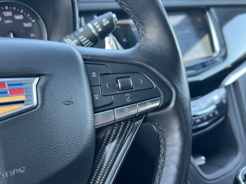 Used 2024 Cadillac XT6 Sport w/ LPO, Onyx Lite Package image 29