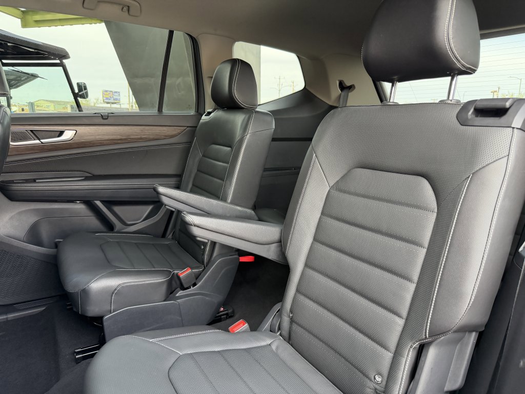 Used 2024 Volkswagen Atlas SEL image 39