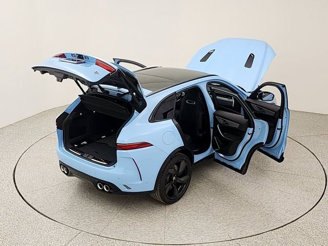 New 2026 Jaguar F-PACE SVR image 38