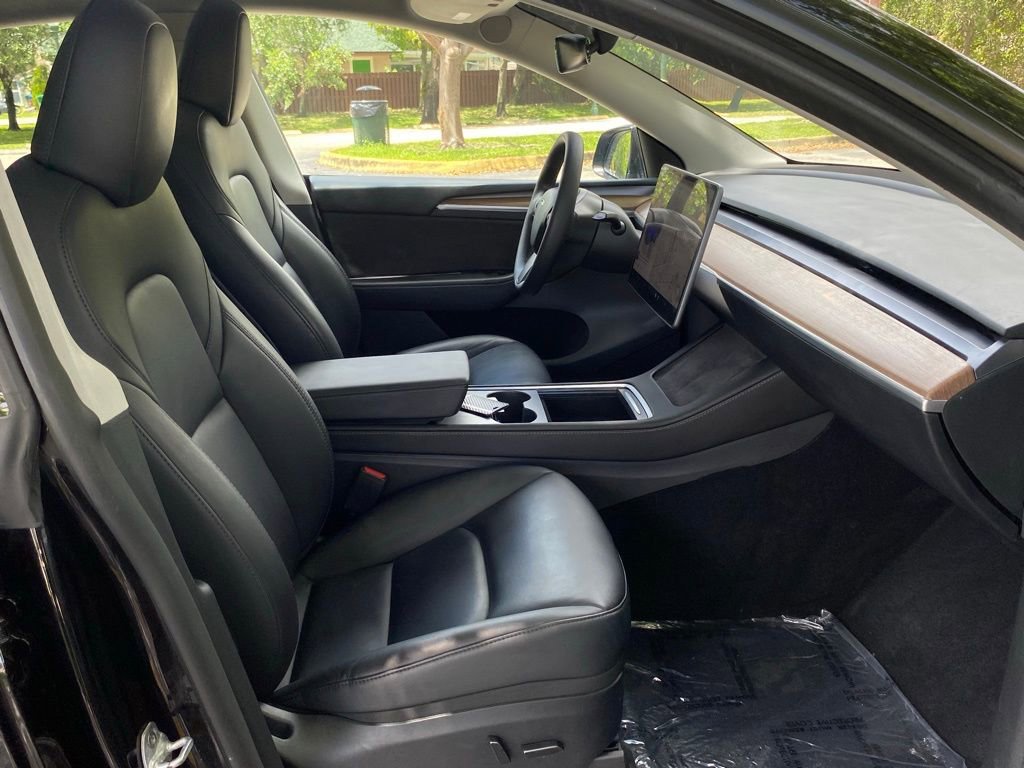 Used 2023 Tesla Model Y Long Range image 36