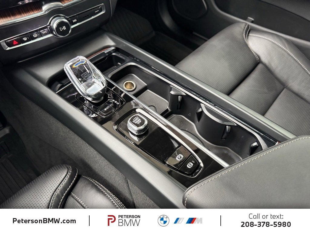 Used 2024 Volvo XC60 B5 Ultimate w/ Protection Package Premier image 30