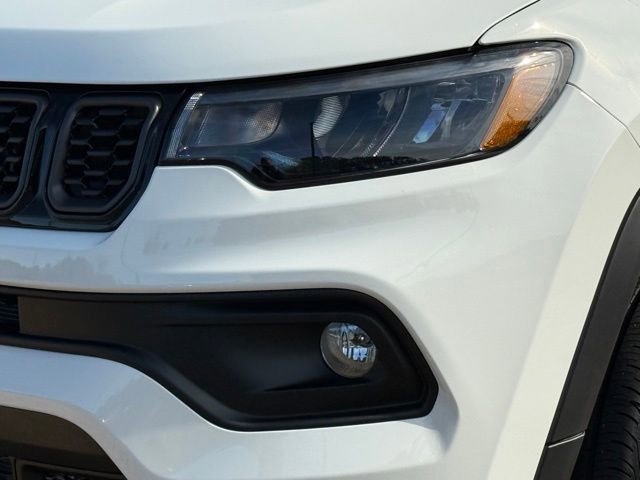 New 2026 Jeep Compass Latitude image 11