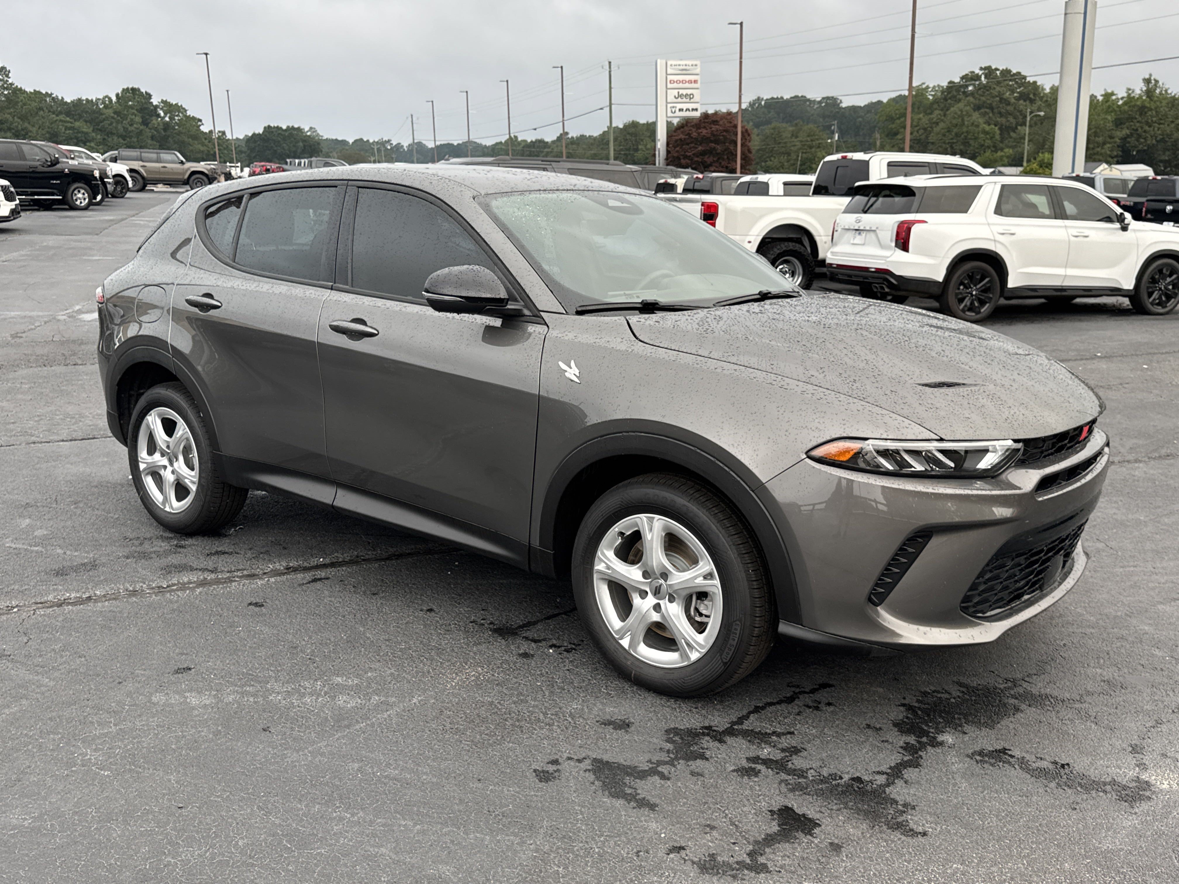 New 2025 Dodge Hornet GT w/ Cold Weather Group AWD/4WD image 4