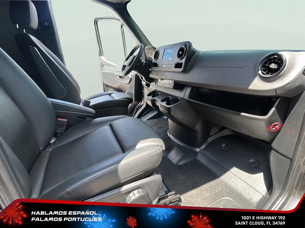 Used 2024 Mercedes-Benz Sprinter 2500 image 28