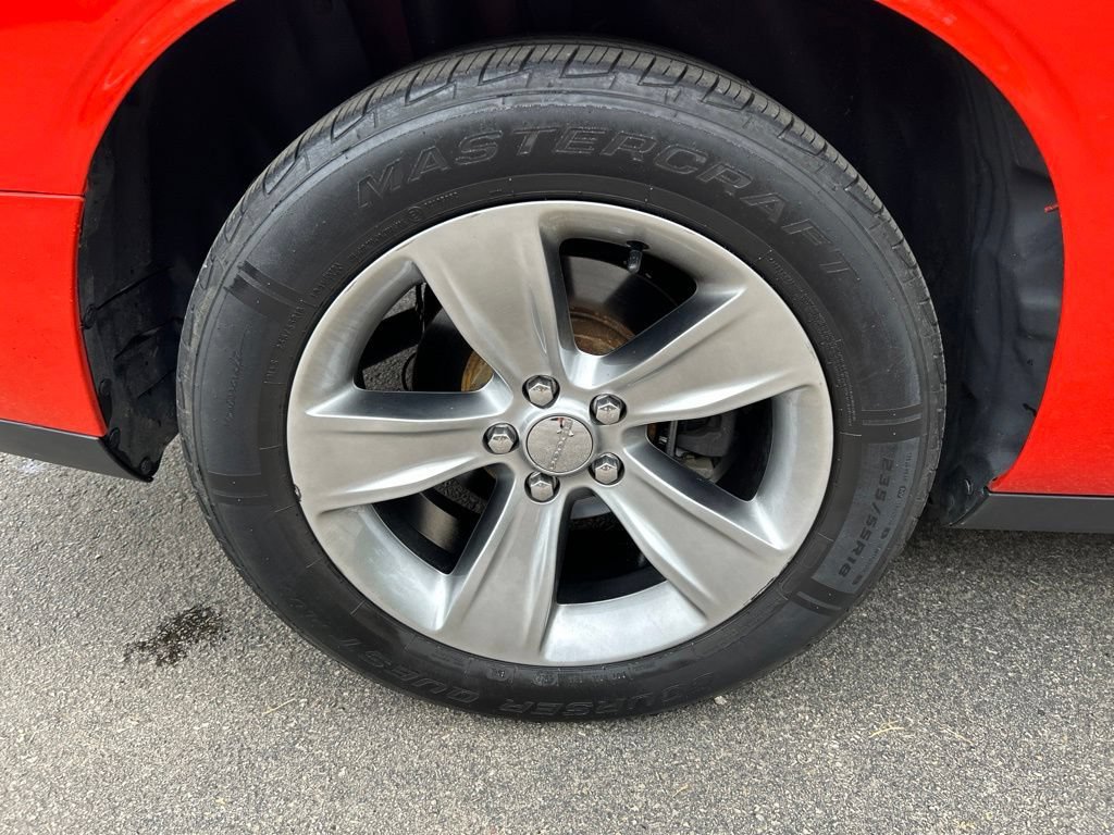 Used 2018 Dodge Challenger SXT RWD image 11