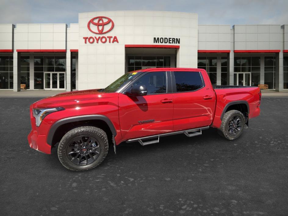 Used 2025 Toyota Tundra SR5 w/ SR5 Premium Package AWD/4WD image 4