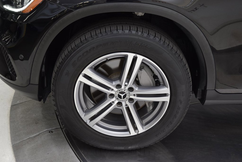 Used 2021 Mercedes-Benz GLC 300 image 13