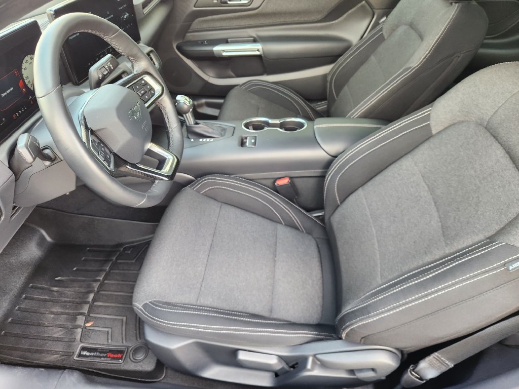 Used 2024 Ford Mustang Coupe RWD image 13