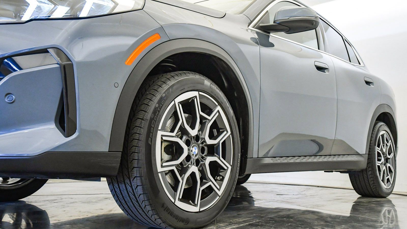 Used 2025 BMW X2 xDrive28i w/ Premium Package image 10