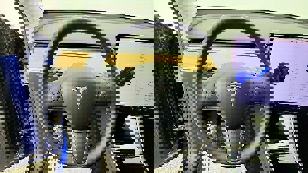 Used 2020 Tesla Model Y Long Range image 13