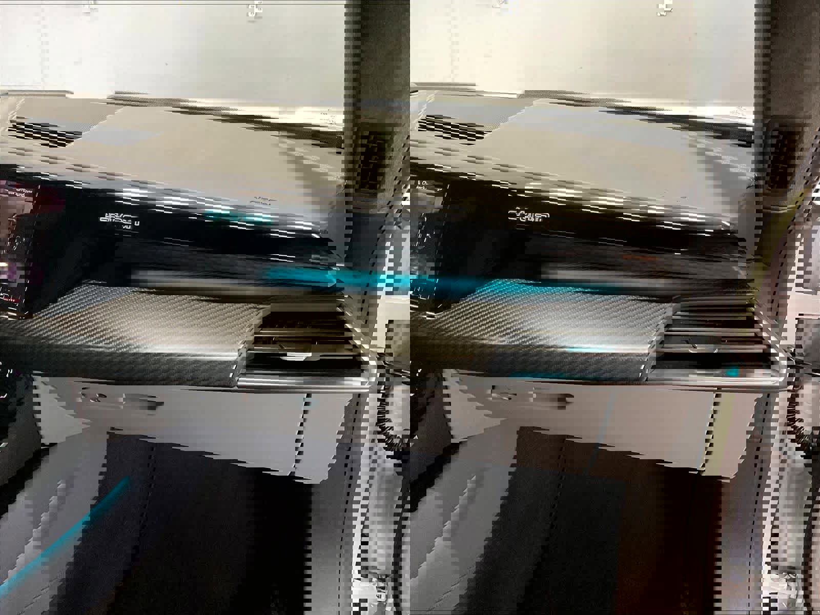 Used 2024 Audi e-tron GT Prestige image 18