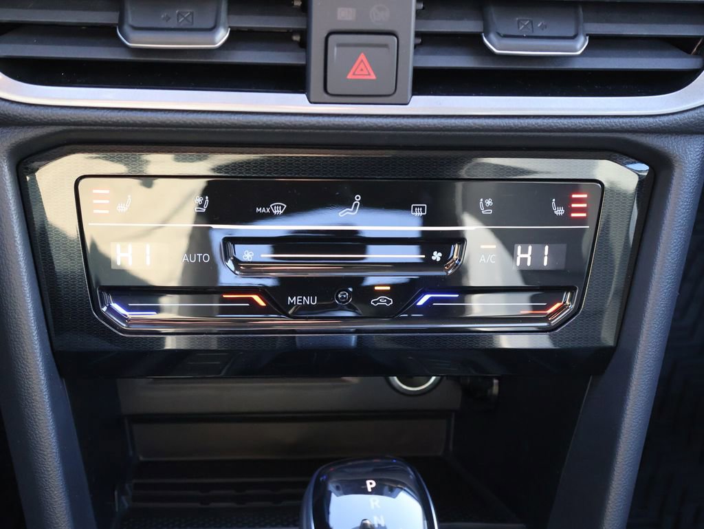 New 2026 Volkswagen Taos SEL image 29