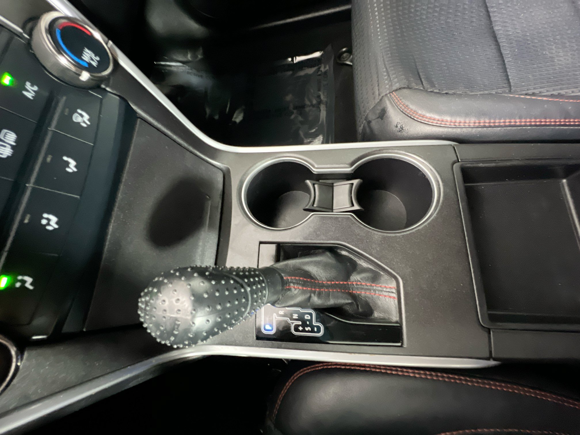 Used 2015 Toyota Camry SE FWD image 24