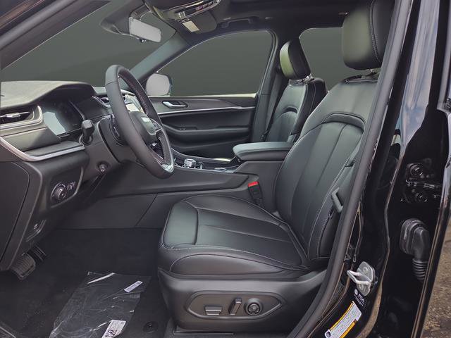 New 2025 Jeep Grand Cherokee L Limited w/ Luxury Tech Group II image 4