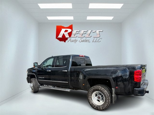 Used 2019 GMC Sierra 3500 Denali w/ Duramax Plus Package AWD/4WD image 30