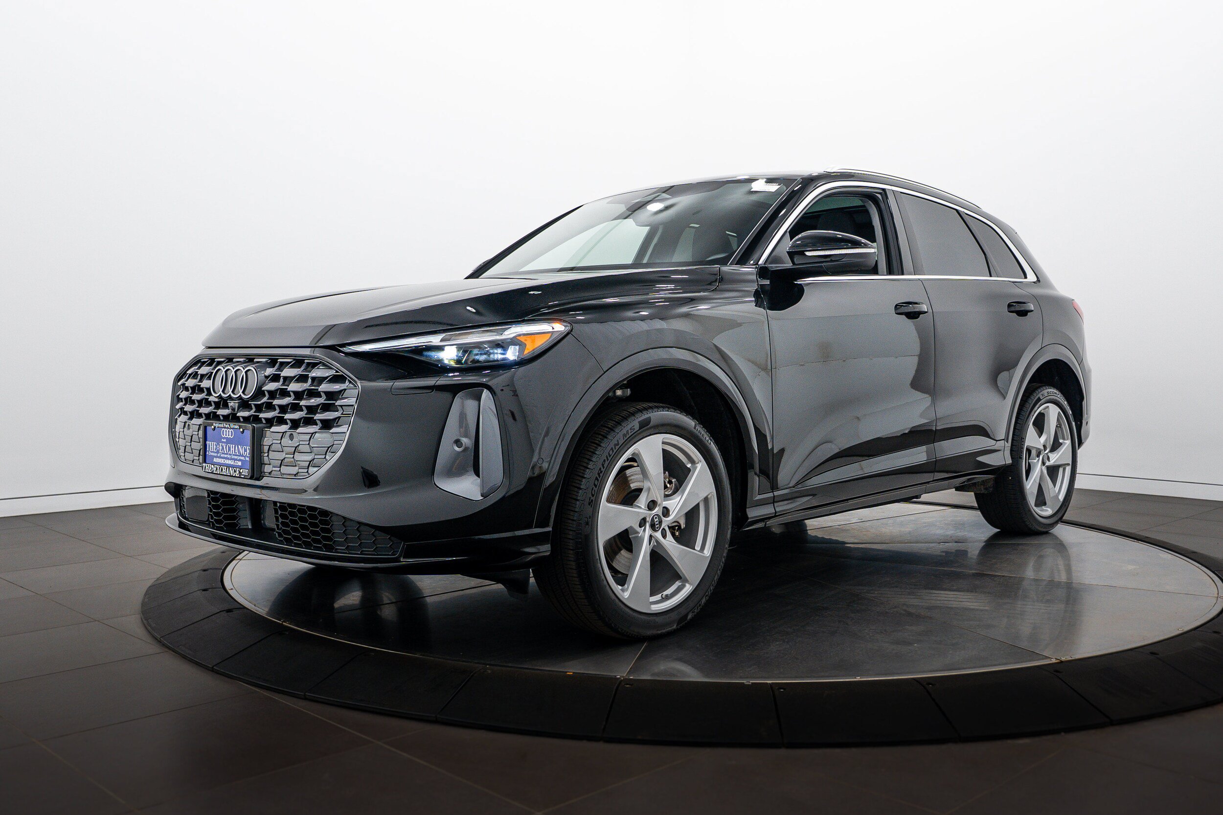 Used 2025 Audi Q5 Premium Plus AWD/4WD image 7