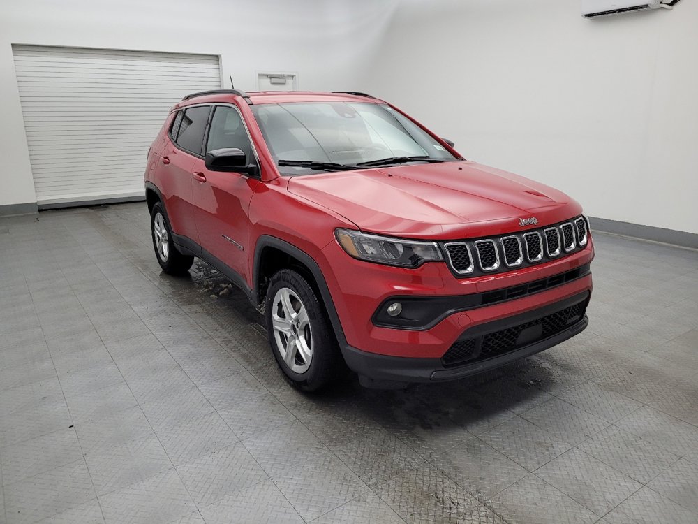 Used 2024 Jeep Compass Latitude image 13