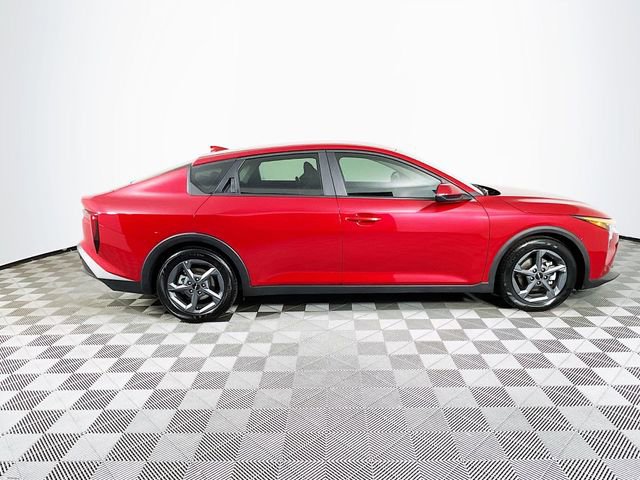 Used 2025 Kia K4 LXS image 9
