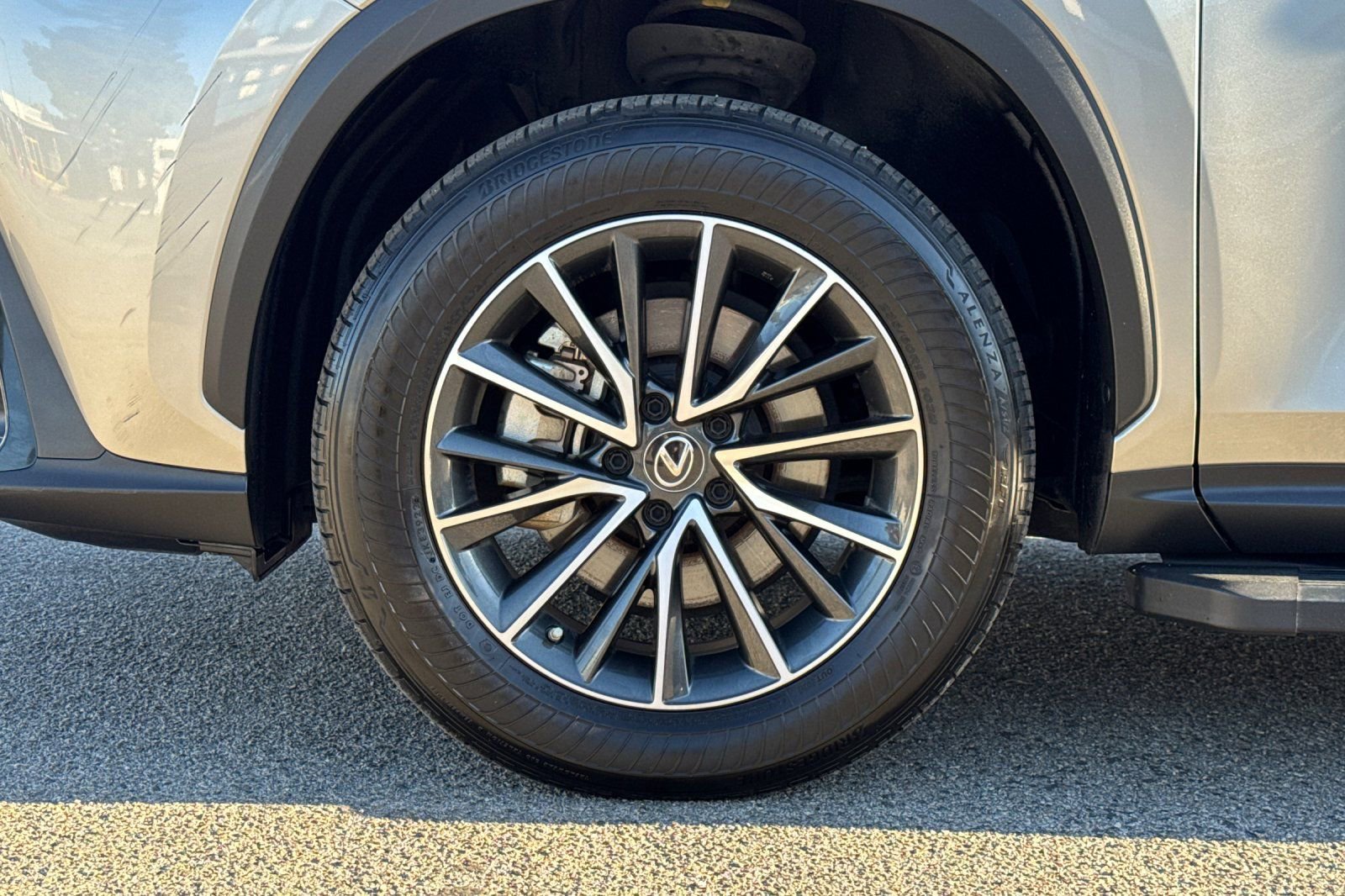 Used 2023 Lexus NX 350h AWD w/ Towing Package (2000 Lbs) image 27