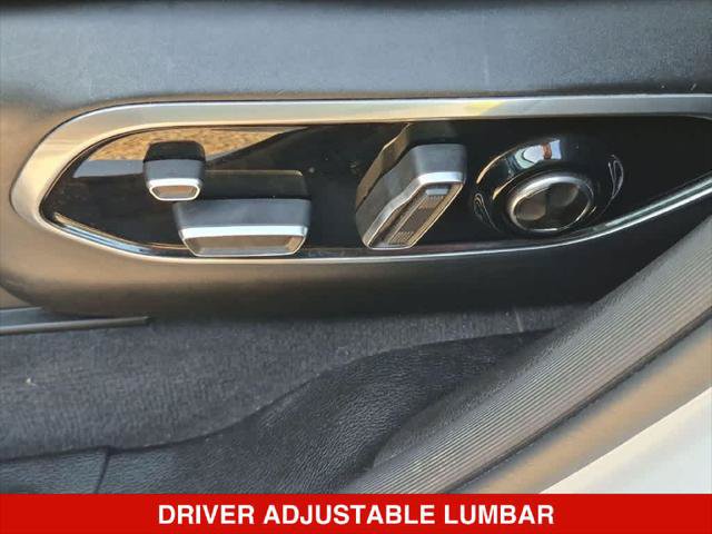Certified 2022 Jeep Grand Cherokee L Overland w/ Luxury Tech Group IV AWD/4WD image 16