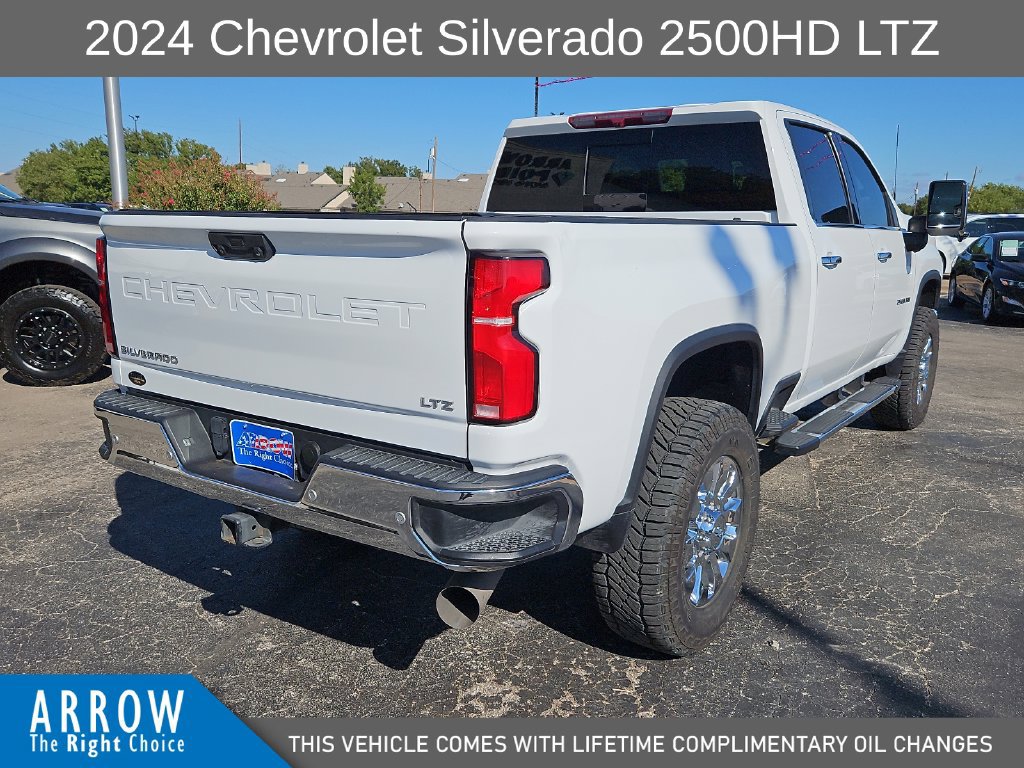 Used 2024 Chevrolet Silverado 2500 LTZ w/ LTZ Convenience Package AWD/4WD image 12