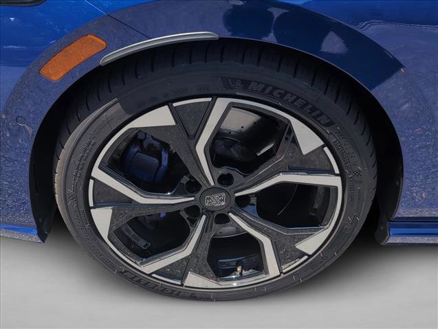 Used 2024 Volkswagen Golf R AWD/4WD image 26