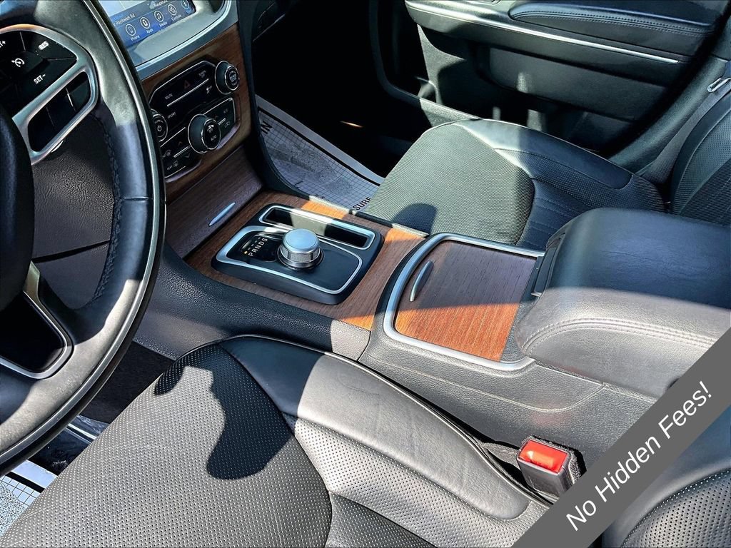 Used 2017 Chrysler 300 C Platinum AWD/4WD image 12