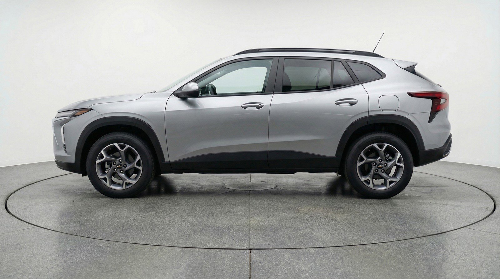 Used 2025 Chevrolet Trax LT image 5