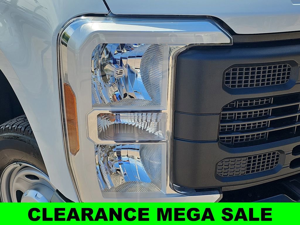 New 2025 Ford F250 XL w/ FX4 Off-Road Package image 34