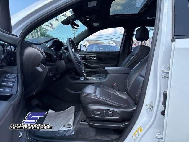 Used 2023 Chevrolet Traverse RS image 38