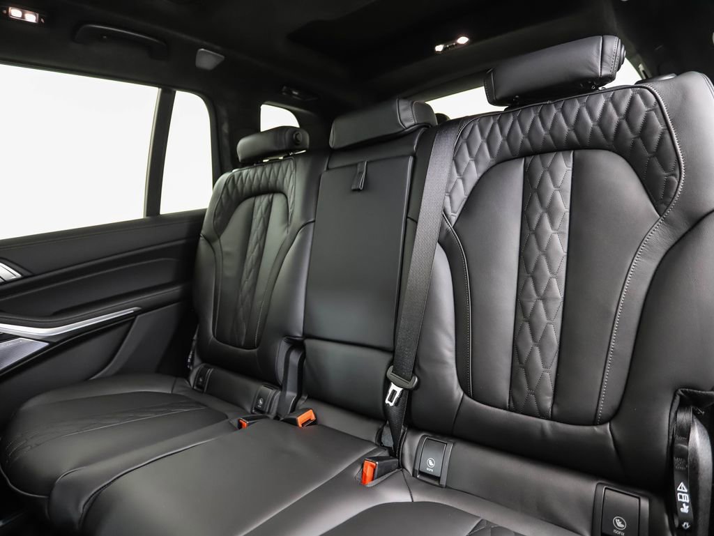 New 2026 BMW X7 M60i image 23
