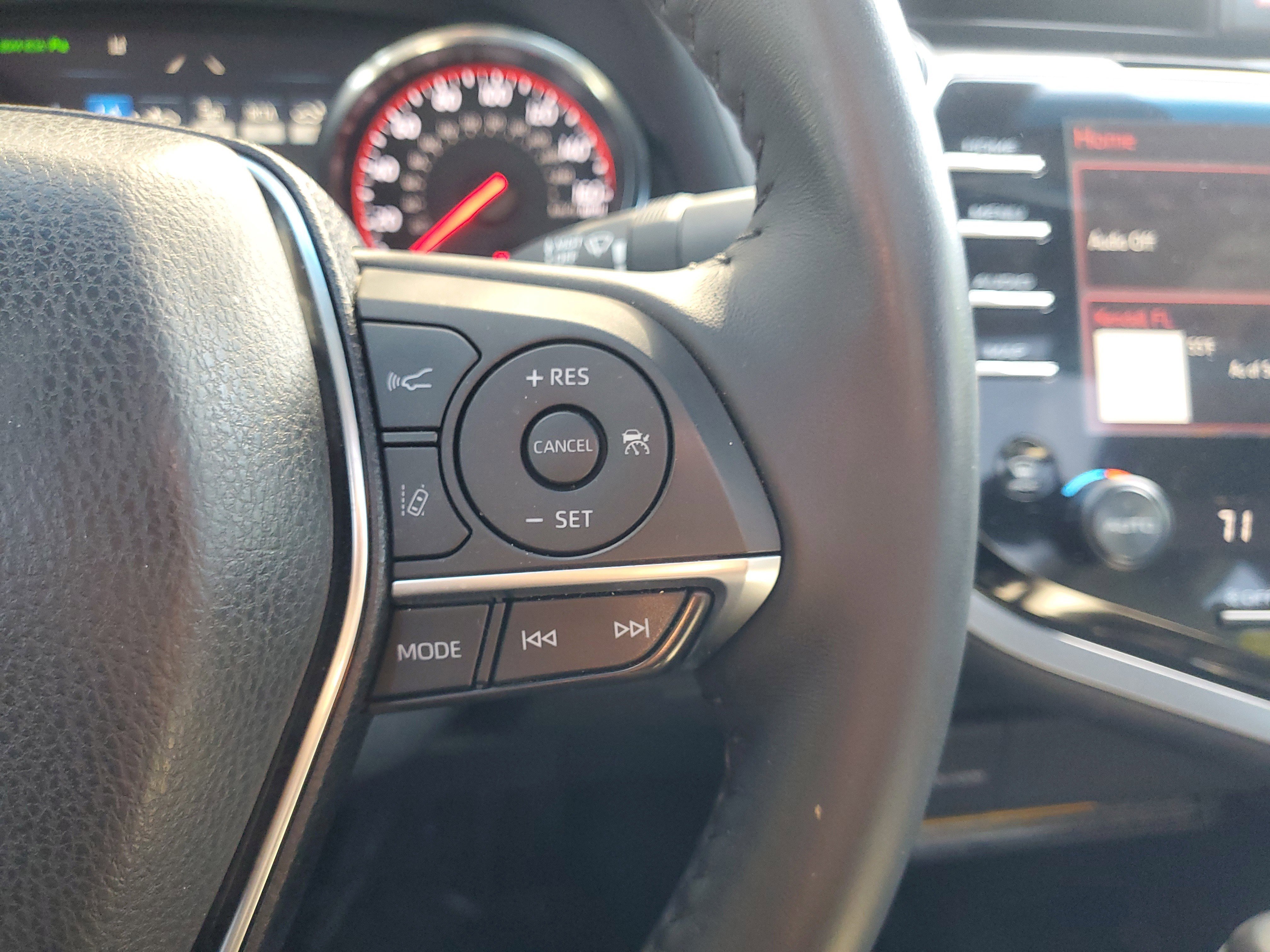 Used 2018 Toyota Camry XSE w/ Driver Assist Package image 26