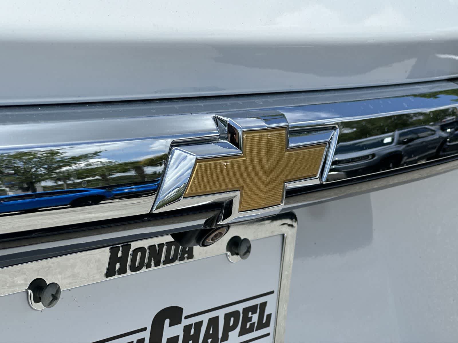 Used 2023 Chevrolet Traverse LT FWD image 9