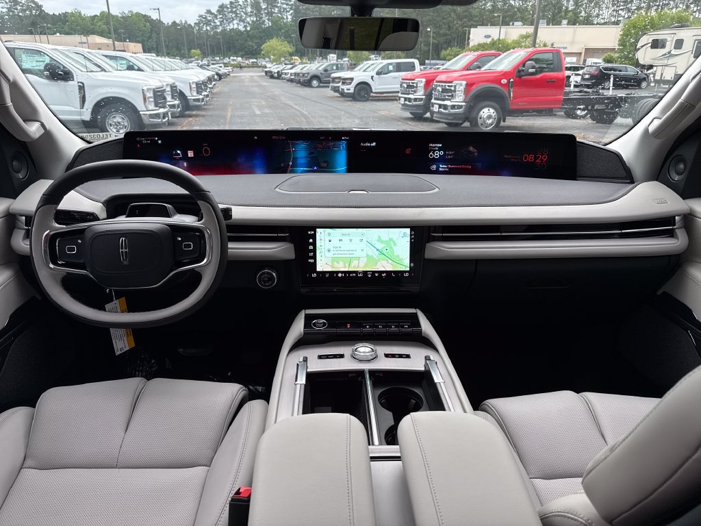 New 2026 Lincoln Navigator L Reserve AWD/4WD image 12