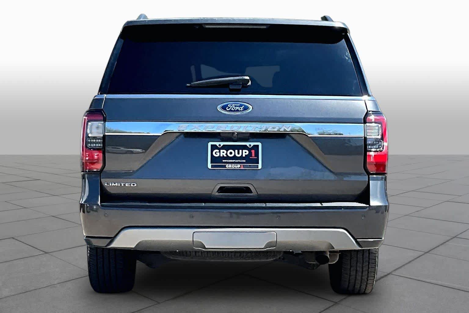 Used 2019 Ford Expedition Limited w/ Equipment Group 301A RWD image 5